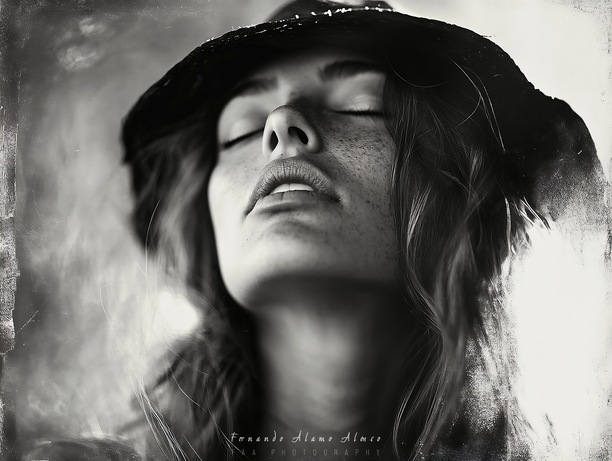 Mujer Blanco y Negro con Texturas XVIII