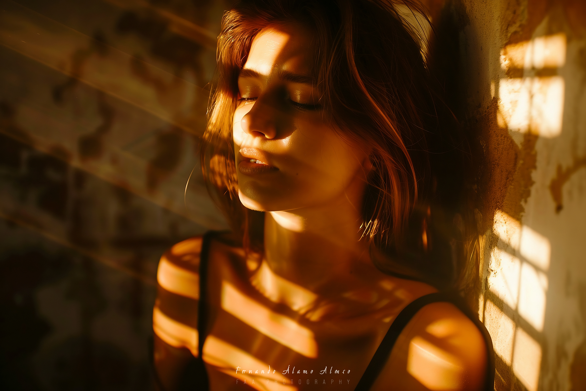 Mujer entre Reflejos I